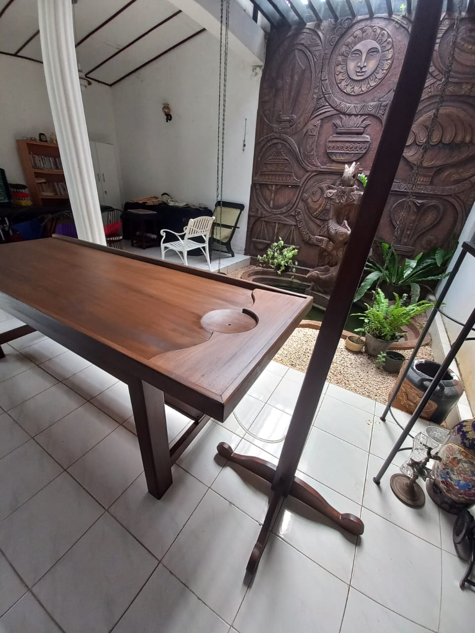 Shirodhara Beds With Oil Stand - Image 4